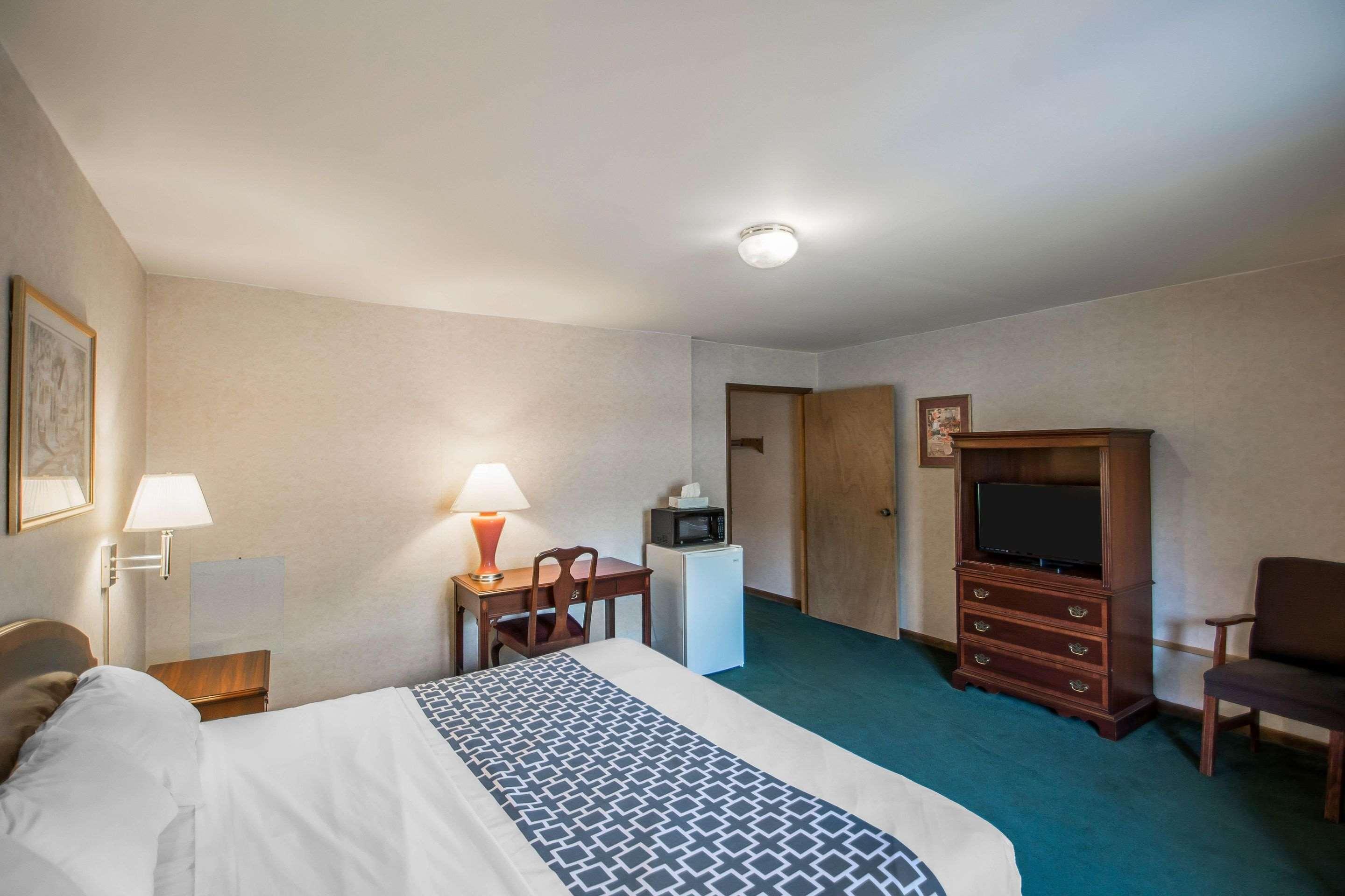 Econo Lodge Hornell Exteriör bild