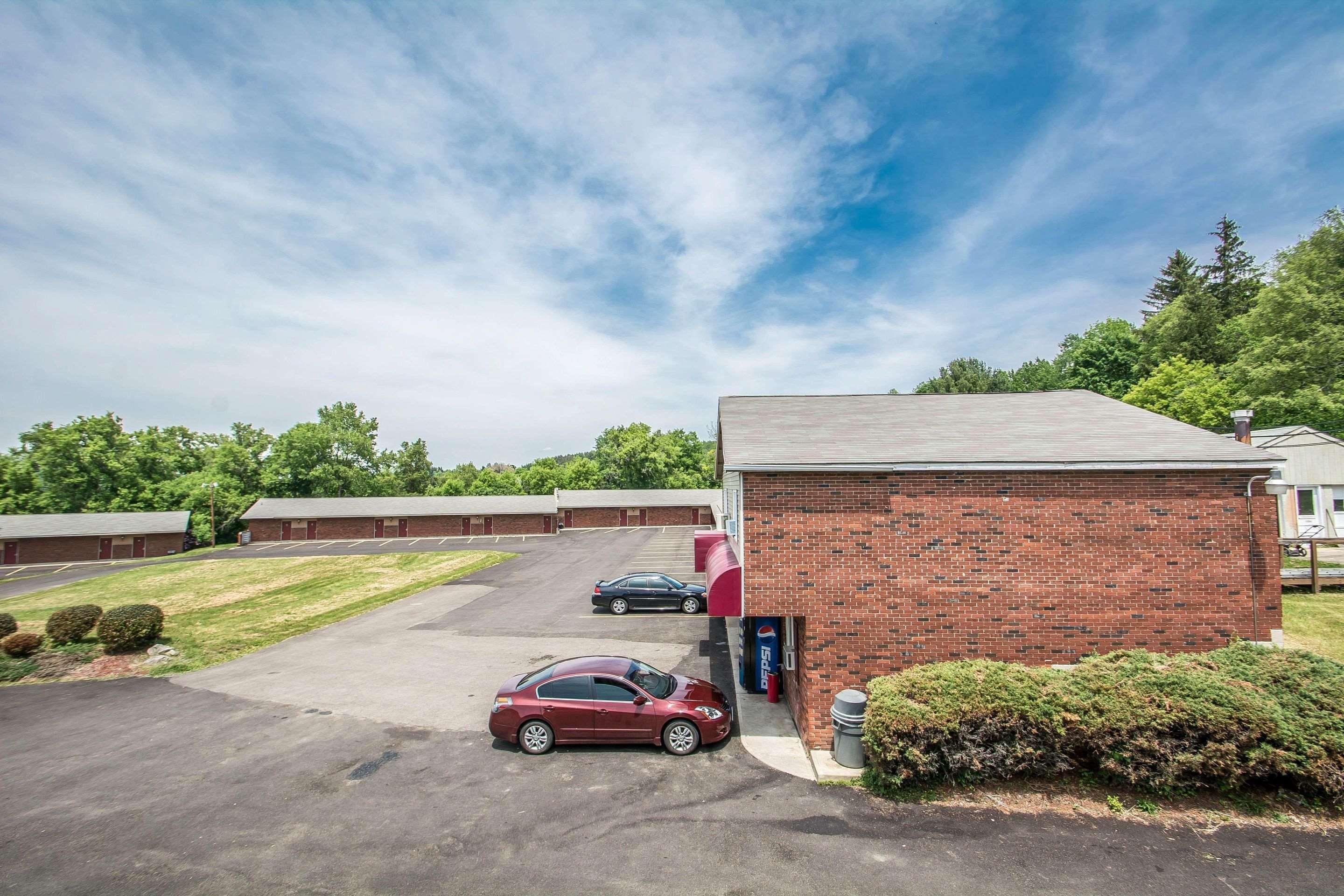 Econo Lodge Hornell Exteriör bild