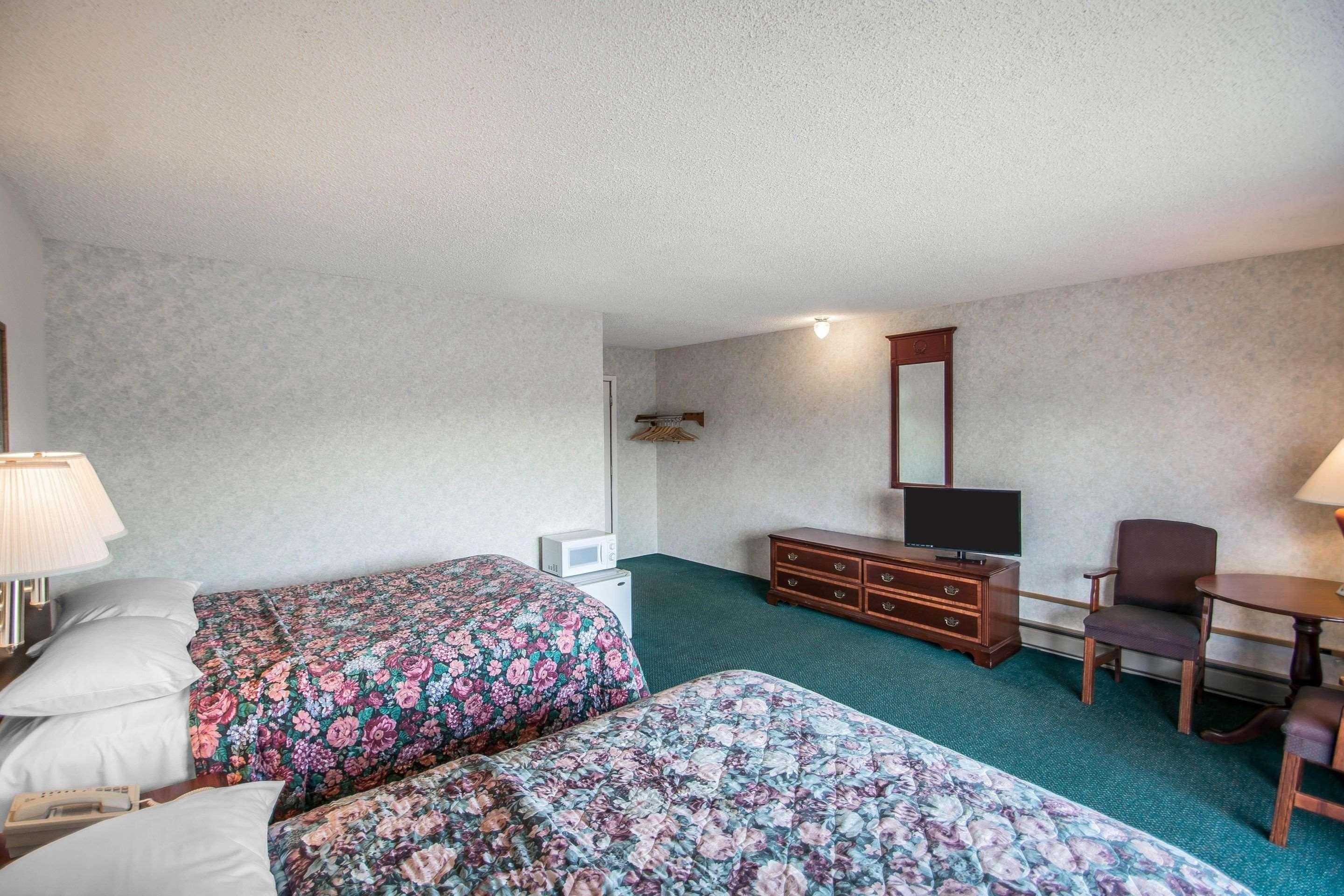 Econo Lodge Hornell Exteriör bild
