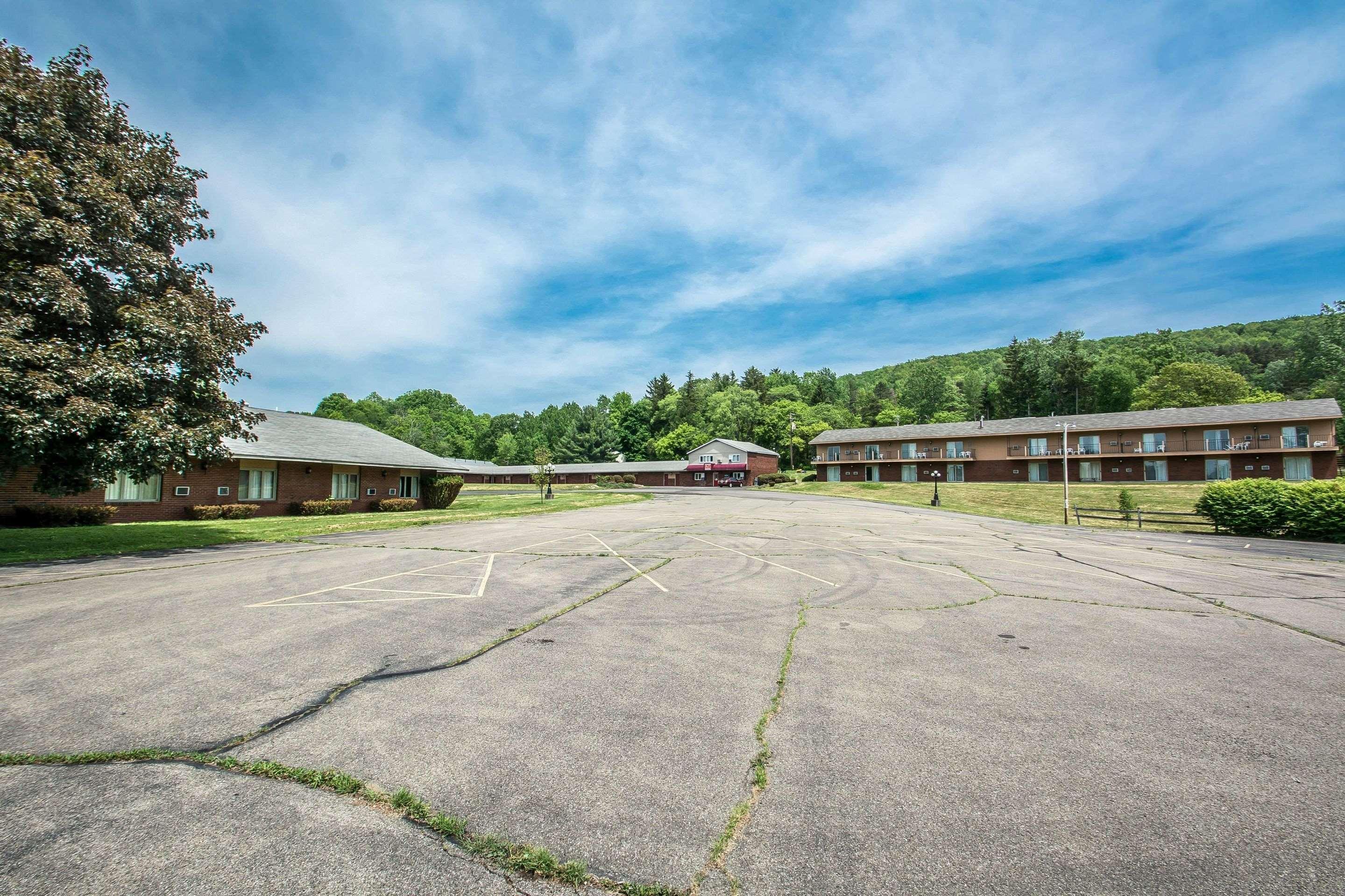 Econo Lodge Hornell Exteriör bild